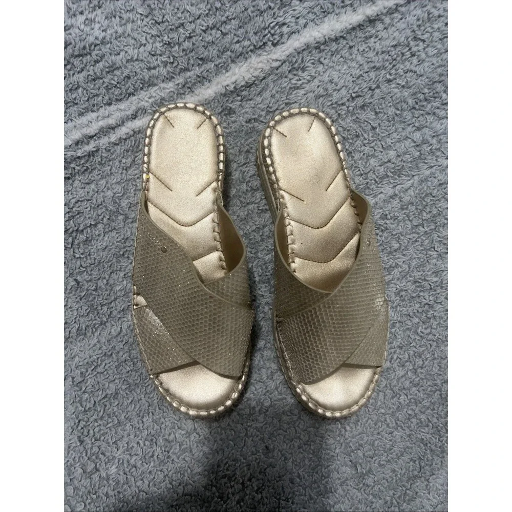Franco Sarto platform slide on sandals 8.5 Gold Beachy Boho Classic